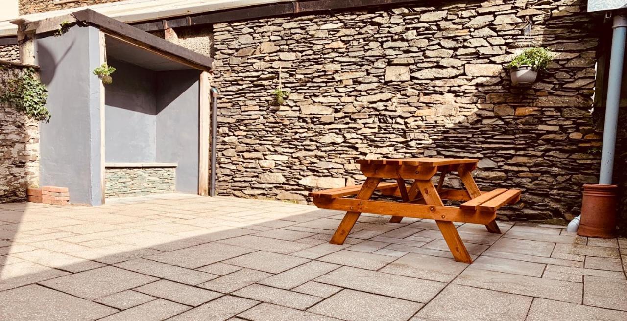 Woodland Cottage - Private Courtyard - Pet Friendly Retreat In The Heart Of Windermere Exteriör bild