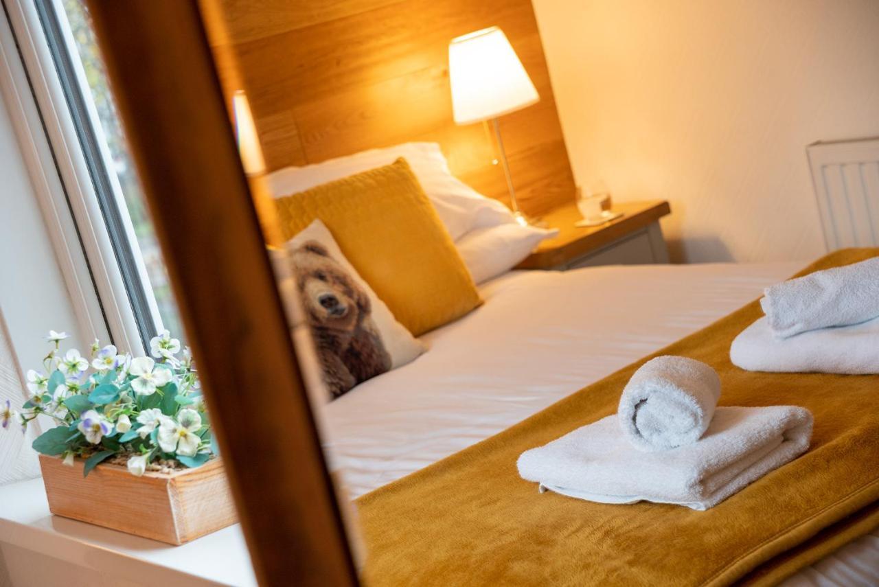 Woodland Cottage - Private Courtyard - Pet Friendly Retreat In The Heart Of Windermere Exteriör bild