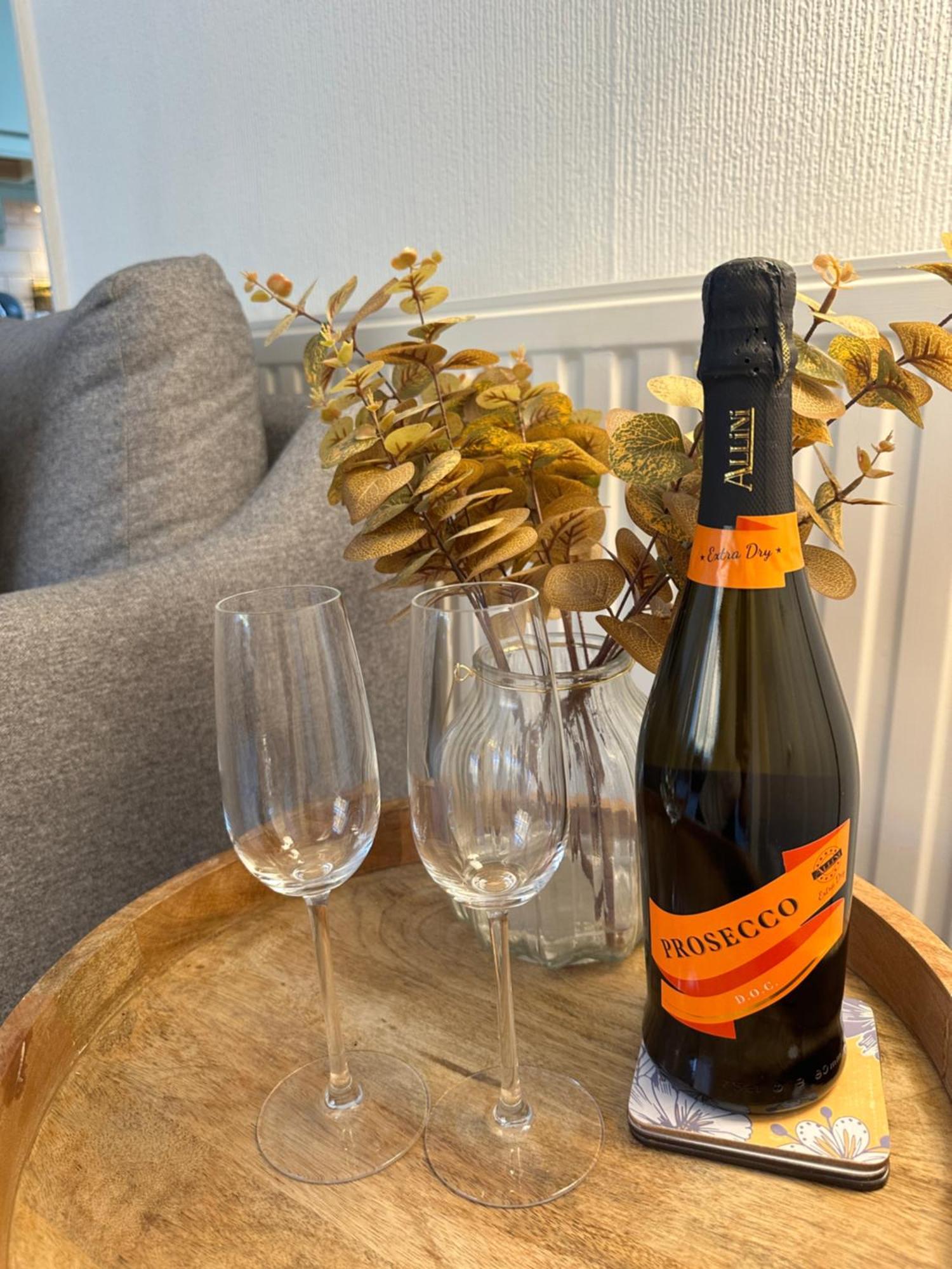 Woodland Cottage - Private Courtyard - Pet Friendly Retreat In The Heart Of Windermere Exteriör bild