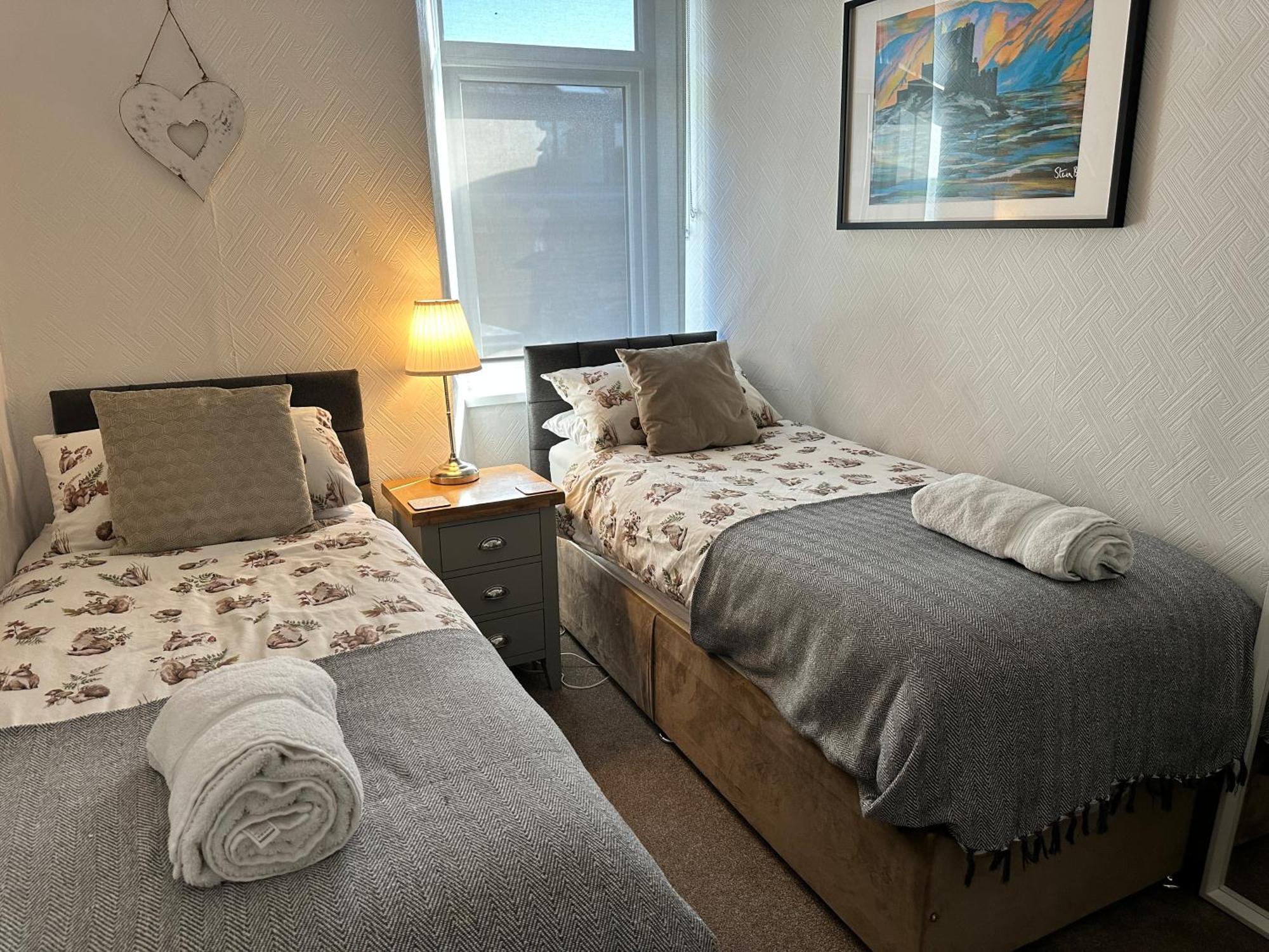 Woodland Cottage - Private Courtyard - Pet Friendly Retreat In The Heart Of Windermere Exteriör bild