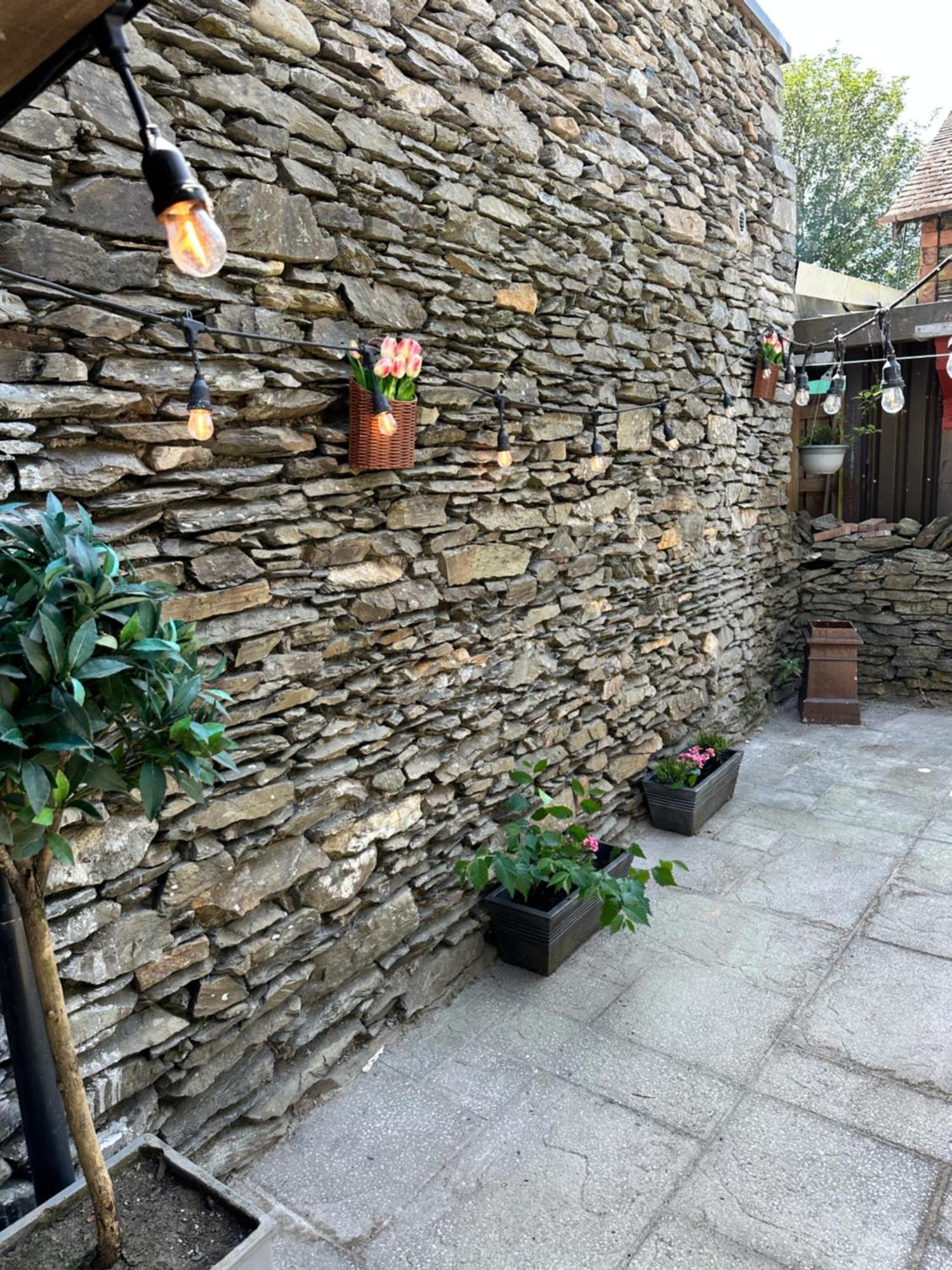 Woodland Cottage - Private Courtyard - Pet Friendly Retreat In The Heart Of Windermere Exteriör bild